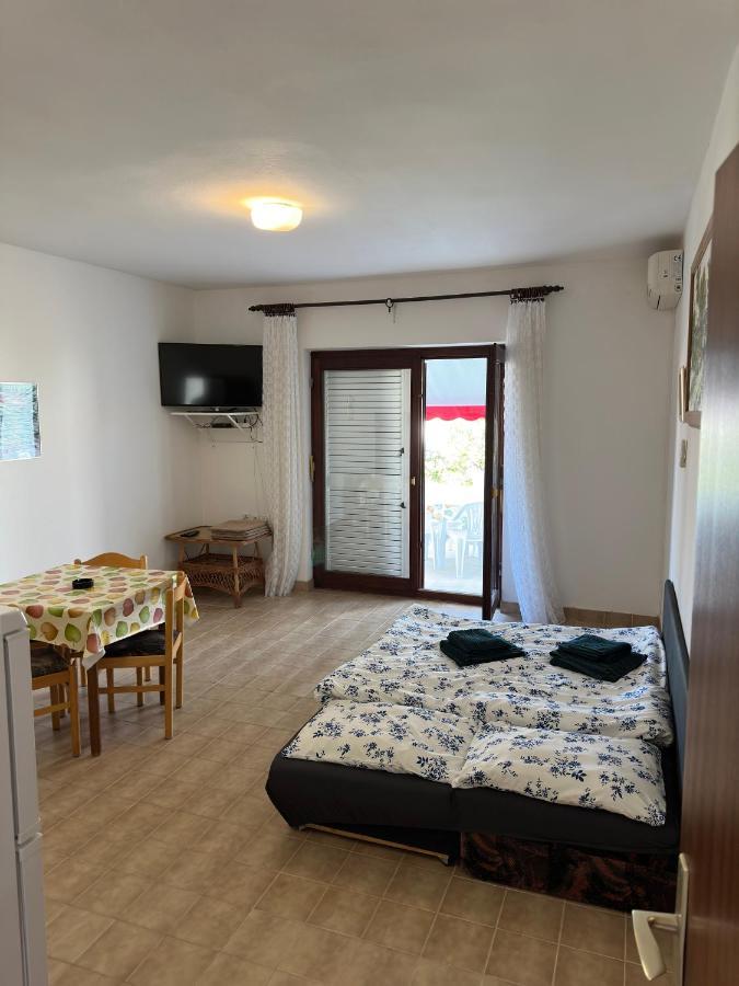 Apartmani Marko Novalja Exteriör bild