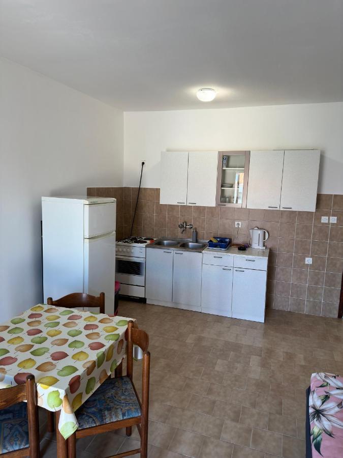 Apartmani Marko Novalja Exteriör bild