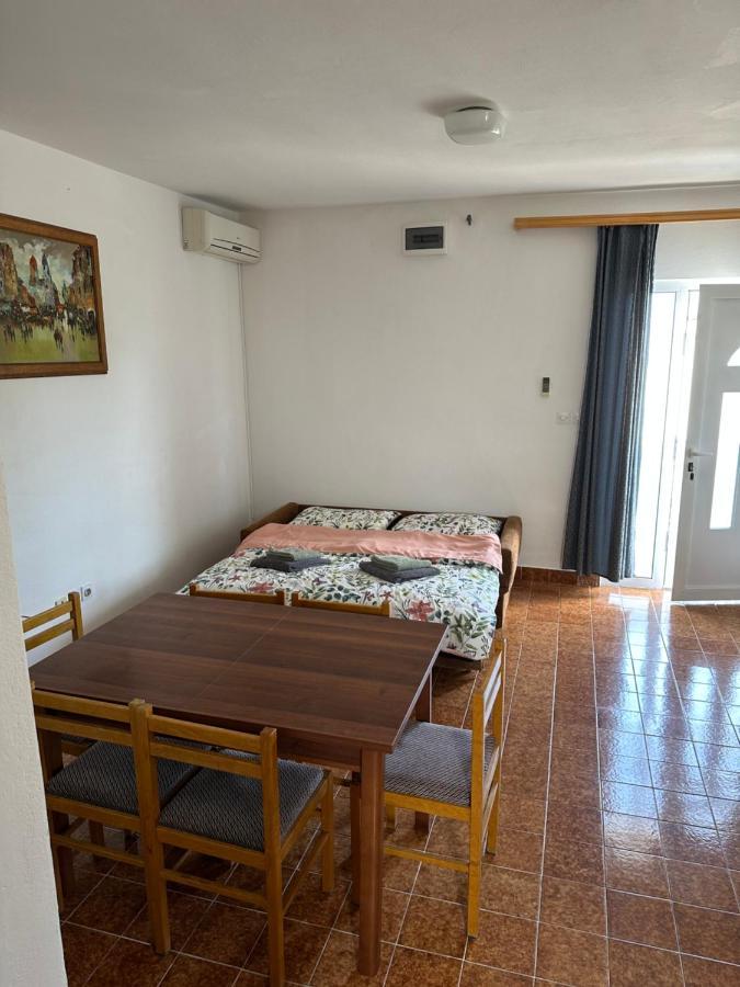 Apartmani Marko Novalja Exteriör bild