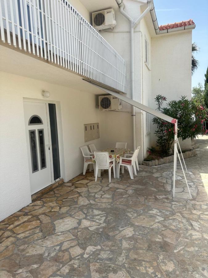 Apartmani Marko Novalja Exteriör bild