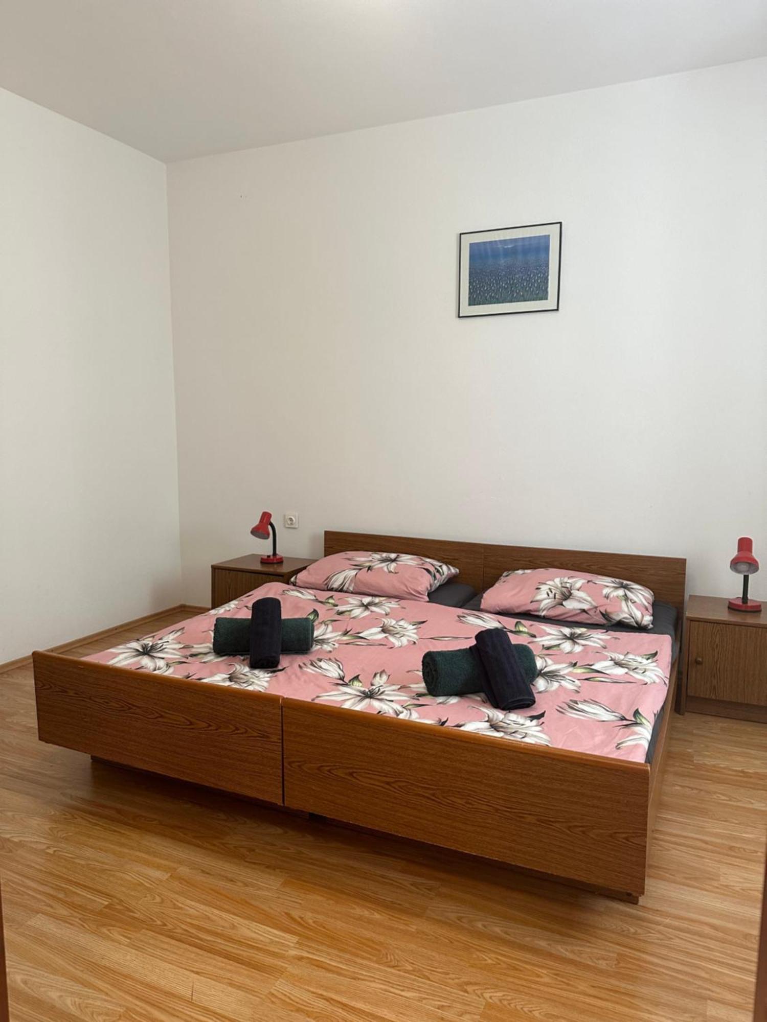 Apartmani Marko Novalja Exteriör bild